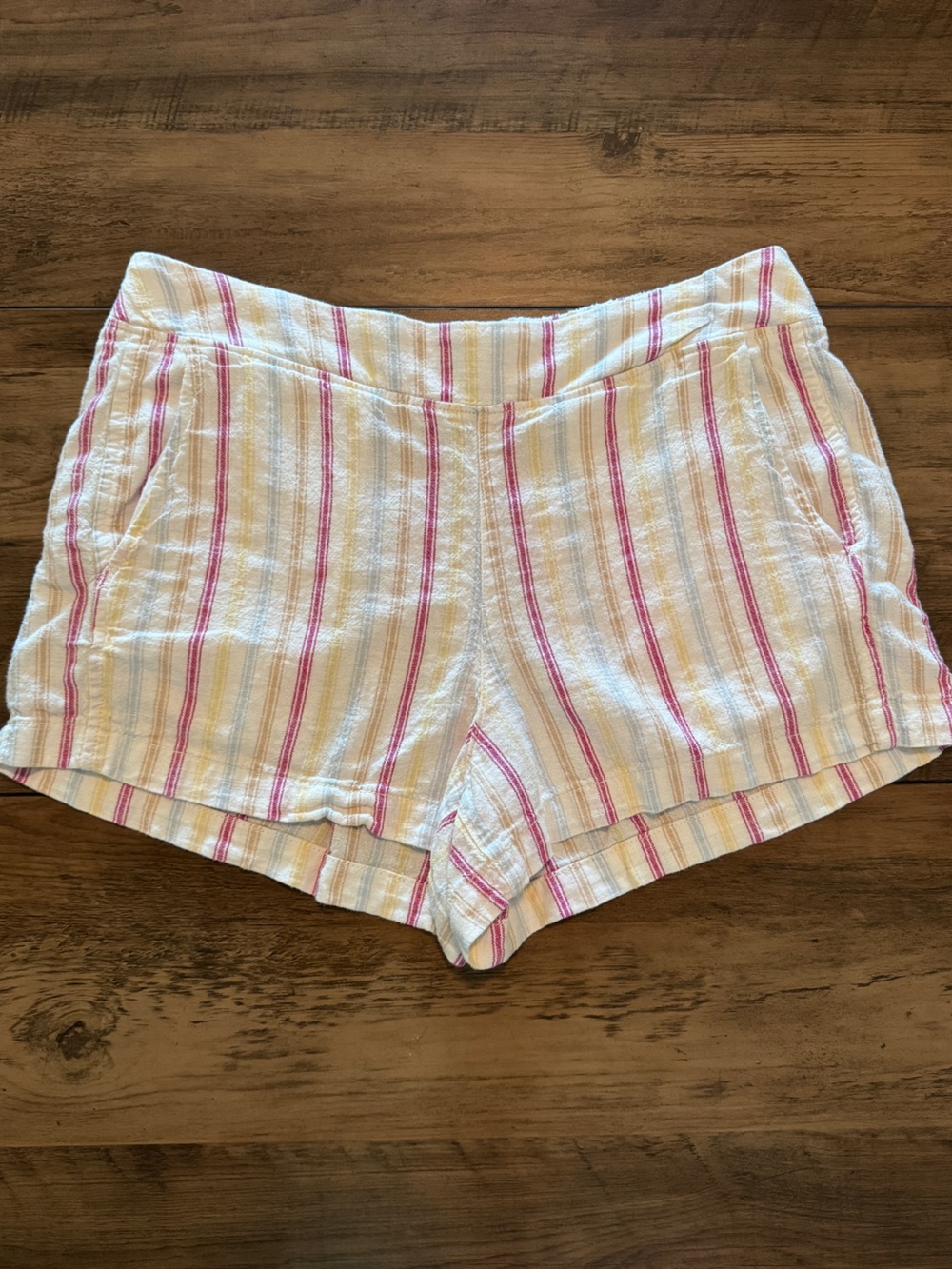 GAP pull-on shorts | size large